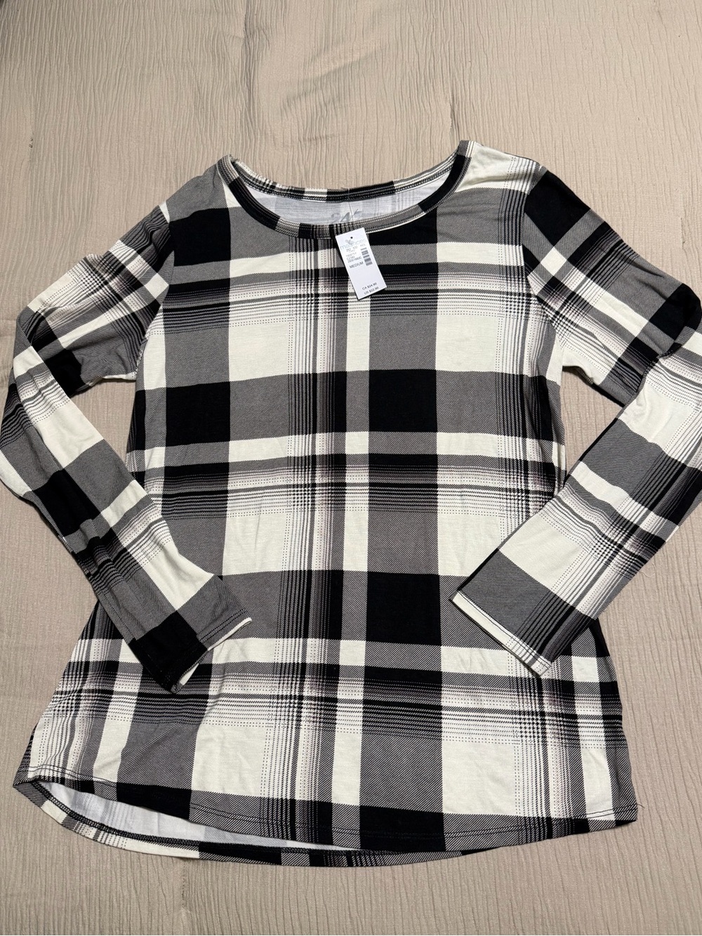 Maurices Black & White Plaid Long Sleeve Tee